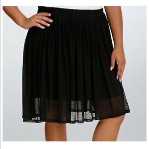 (NWT) Torrid Polkadot Tulle Skirt Sz 3